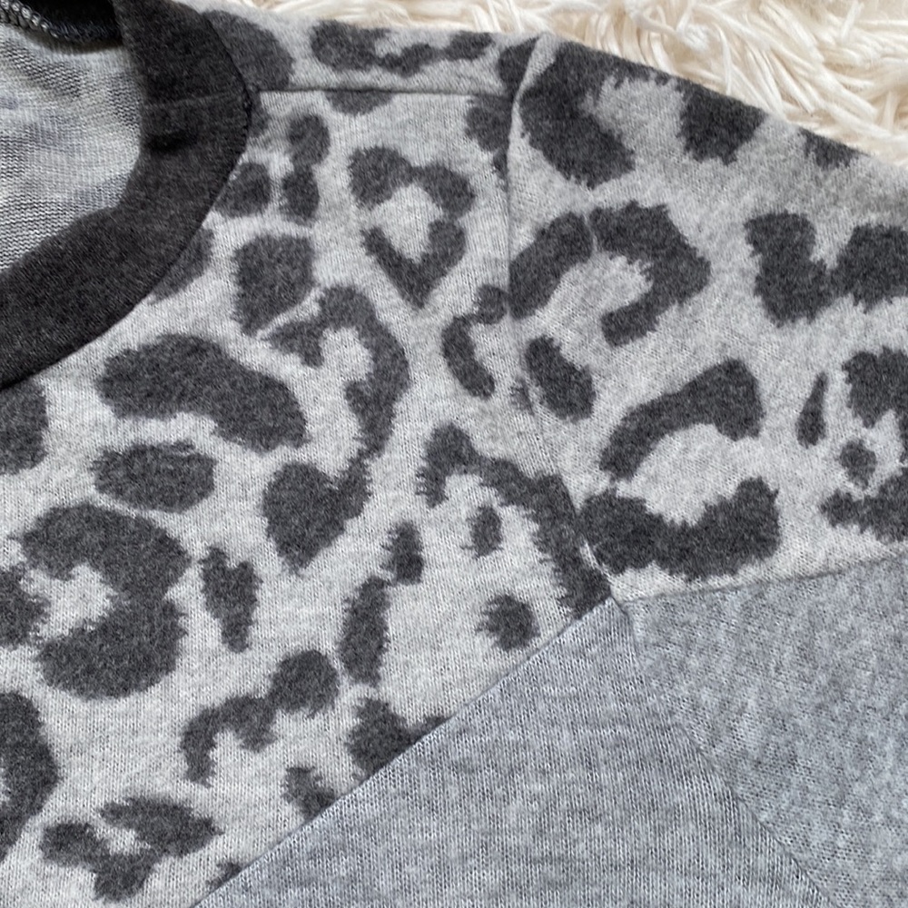 Staccato Color Block Leopard Hacci Top ๐ Gray - Picture 7 of 10